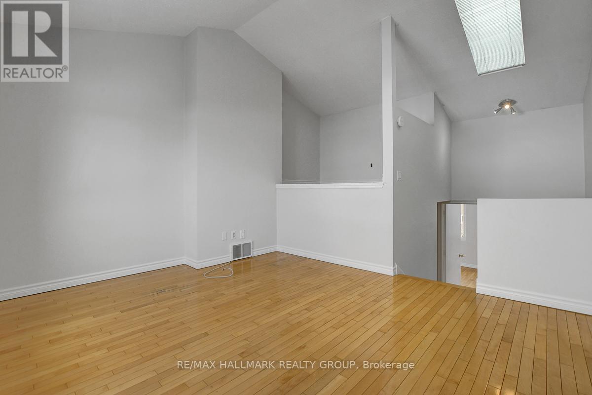 261 Bruyere Street, Ottawa, ON - Indoor Photo Showing Other Room