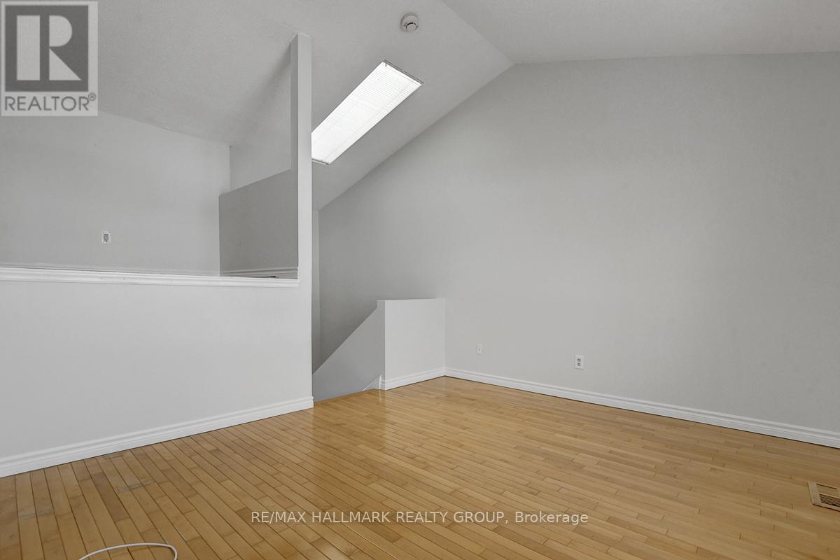 261 Bruyere Street, Ottawa, ON - Indoor Photo Showing Other Room