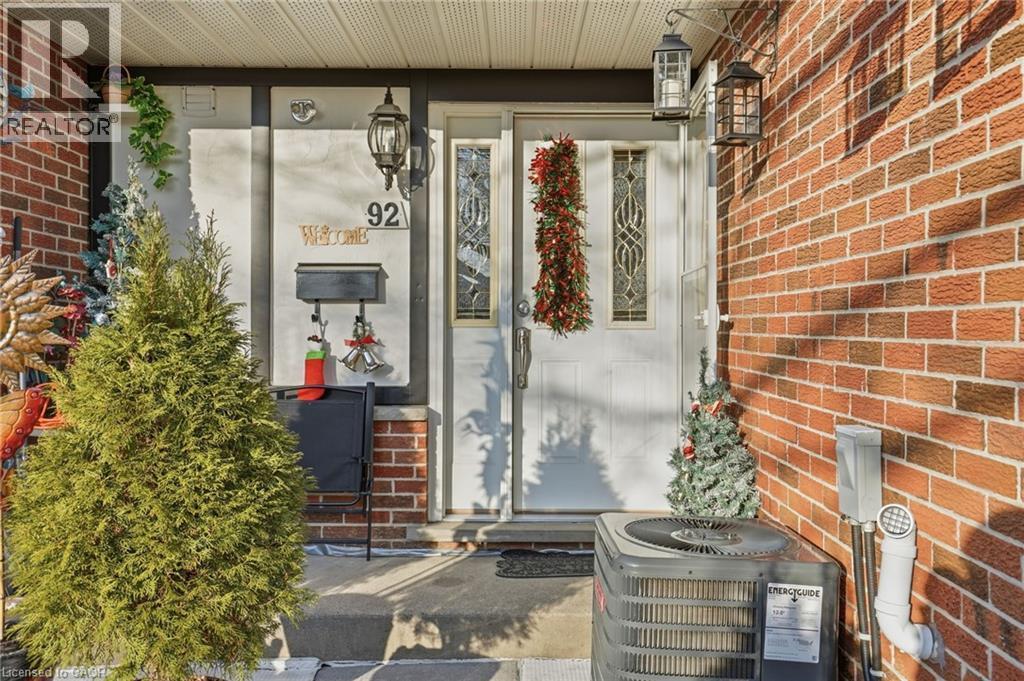 92 St. Andrews Drive, Hamilton, ON - Outdoor