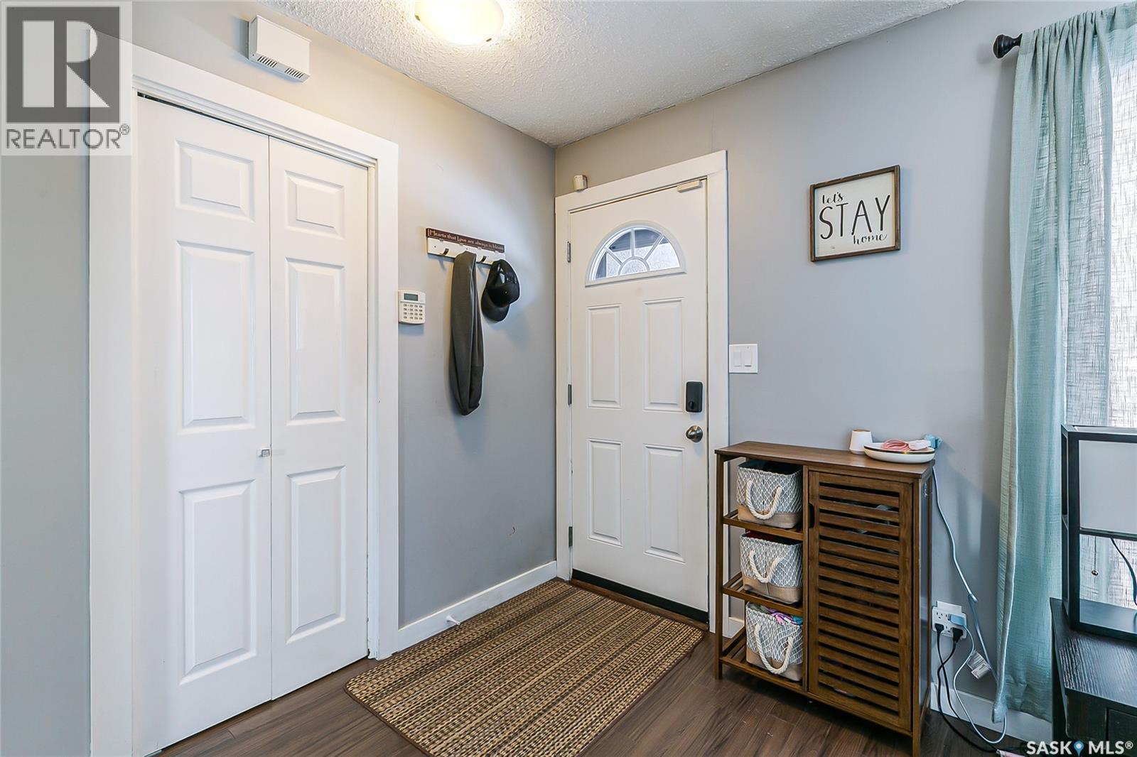 35 Cooper Crescent, Regina, SK - Indoor Photo Showing Other Room