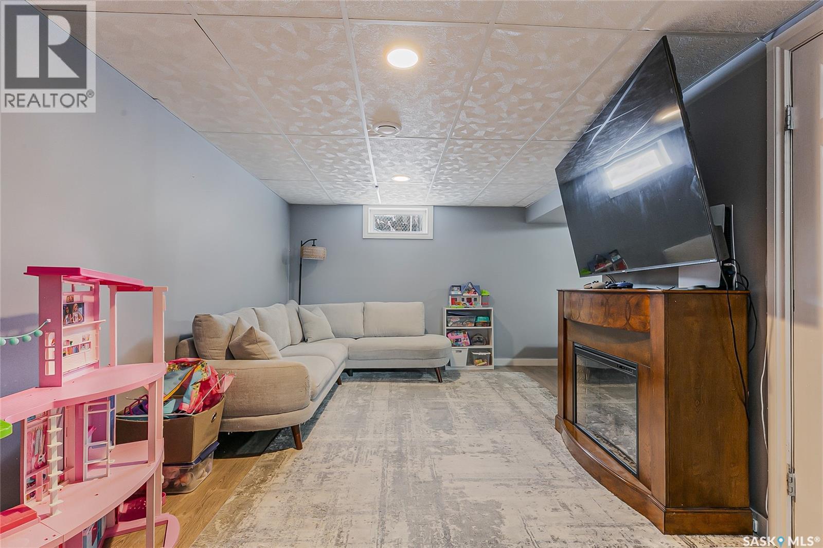 35 Cooper Crescent, Regina, SK - Indoor Photo Showing Basement