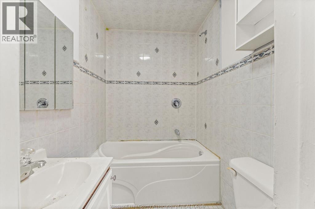 1107 Pierre, Windsor, ON - Indoor