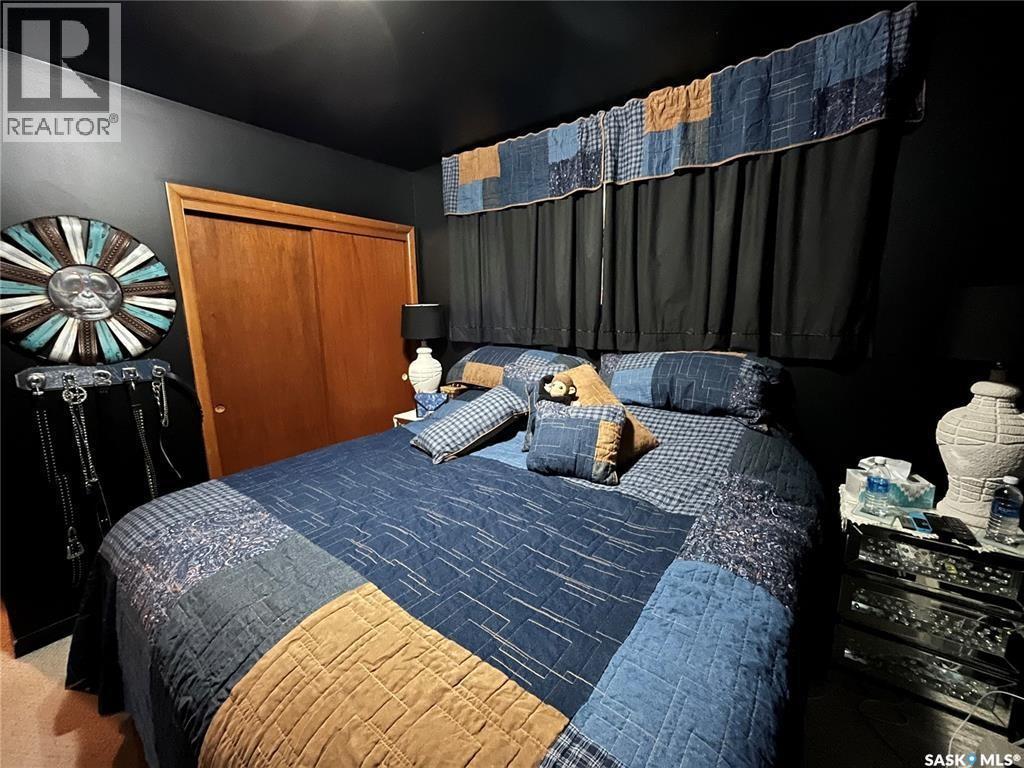 540 Stanley Street, Esterhazy, SK - Indoor Photo Showing Bedroom