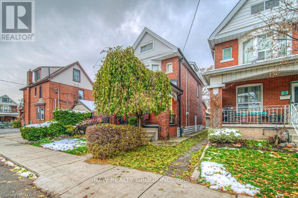 81 Beechwood Avenue, Hamilton, ON - Outdoor With Deck Patio Veranda