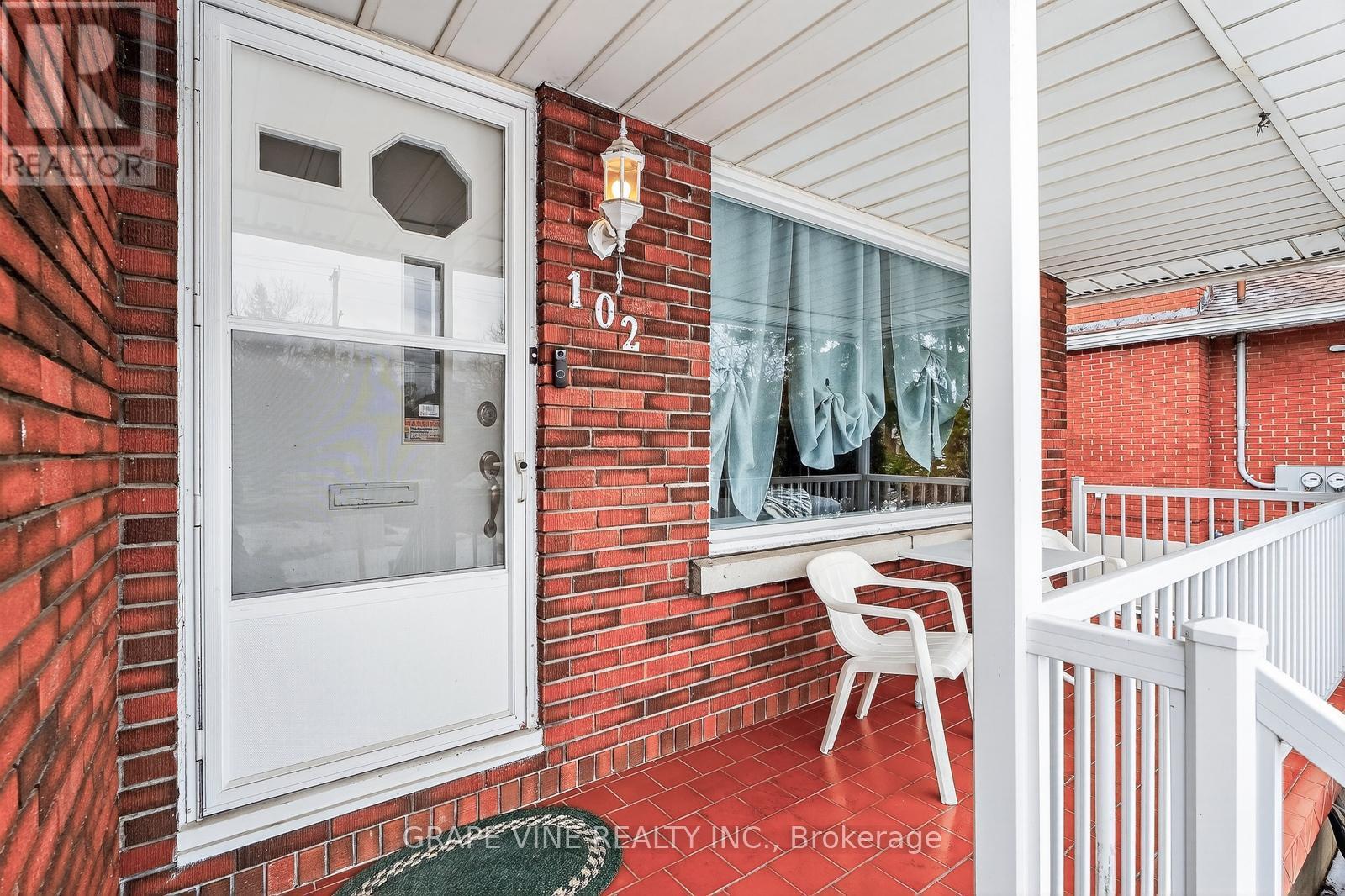102 Donald Street, Ottawa, ON - Outdoor With Exterior