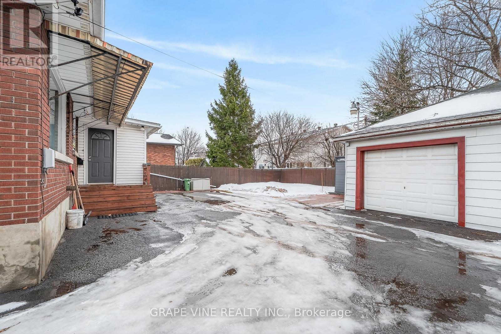 102 Donald Street, Ottawa, ON - Outdoor