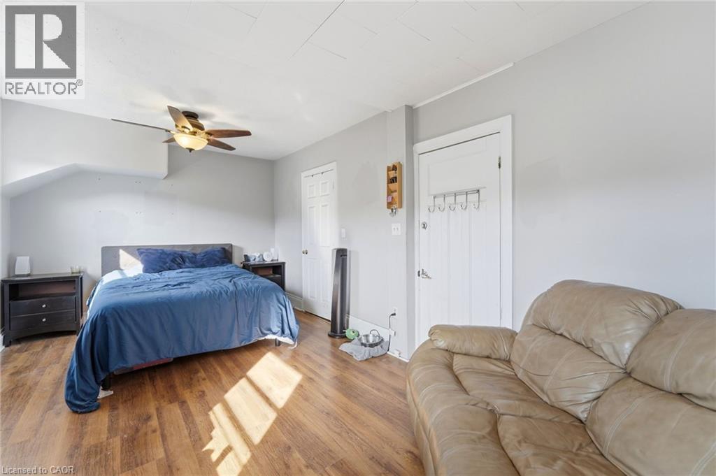 170 Stewartdale Avenue, Hamilton, ON - Indoor Photo Showing Bedroom