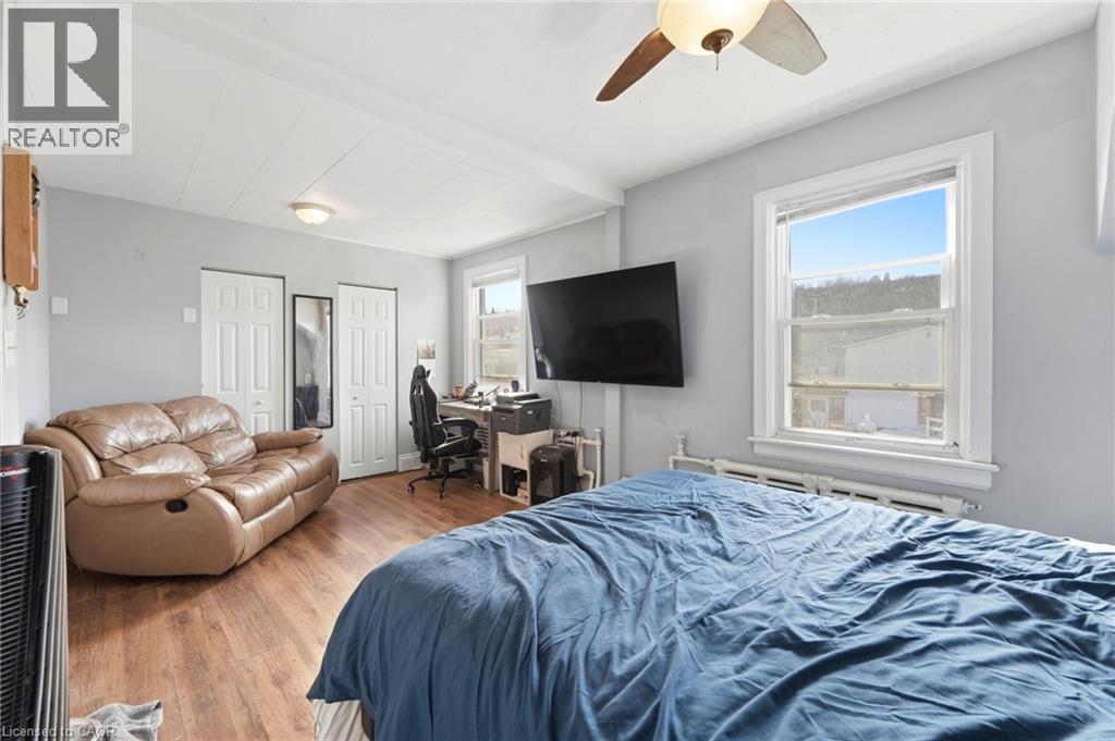 170 Stewartdale Avenue, Hamilton, ON - Indoor Photo Showing Bedroom