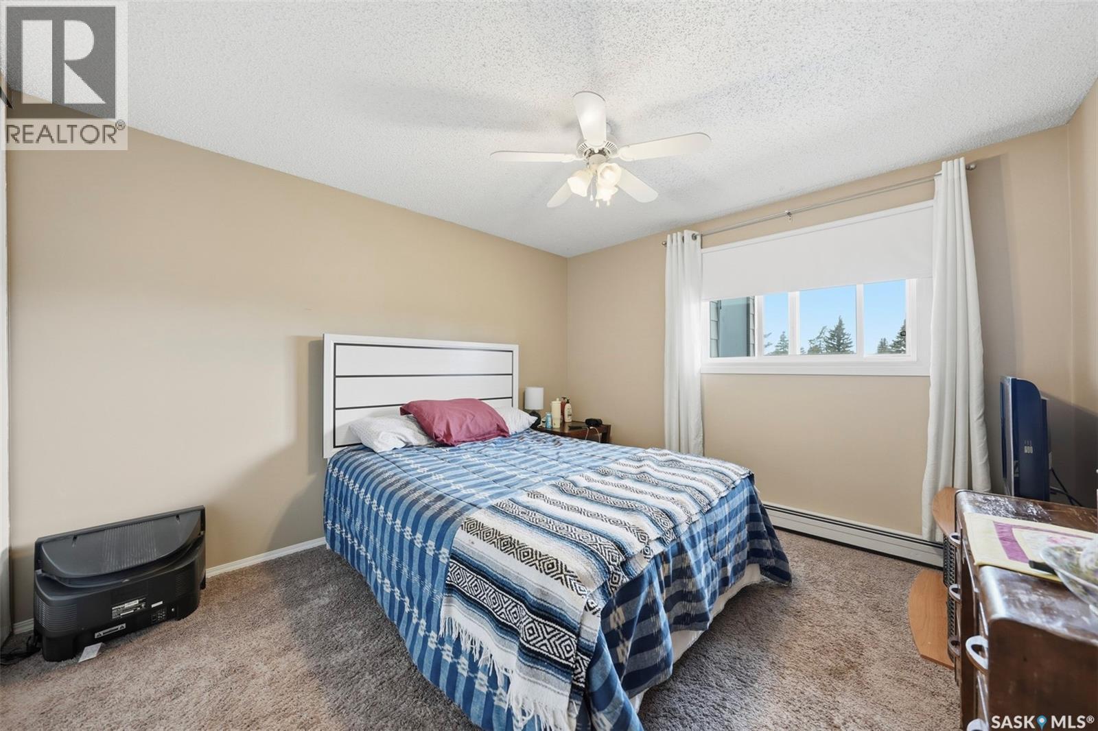 1031 425 115Th Street E, Saskatoon, SK - Indoor Photo Showing Bedroom