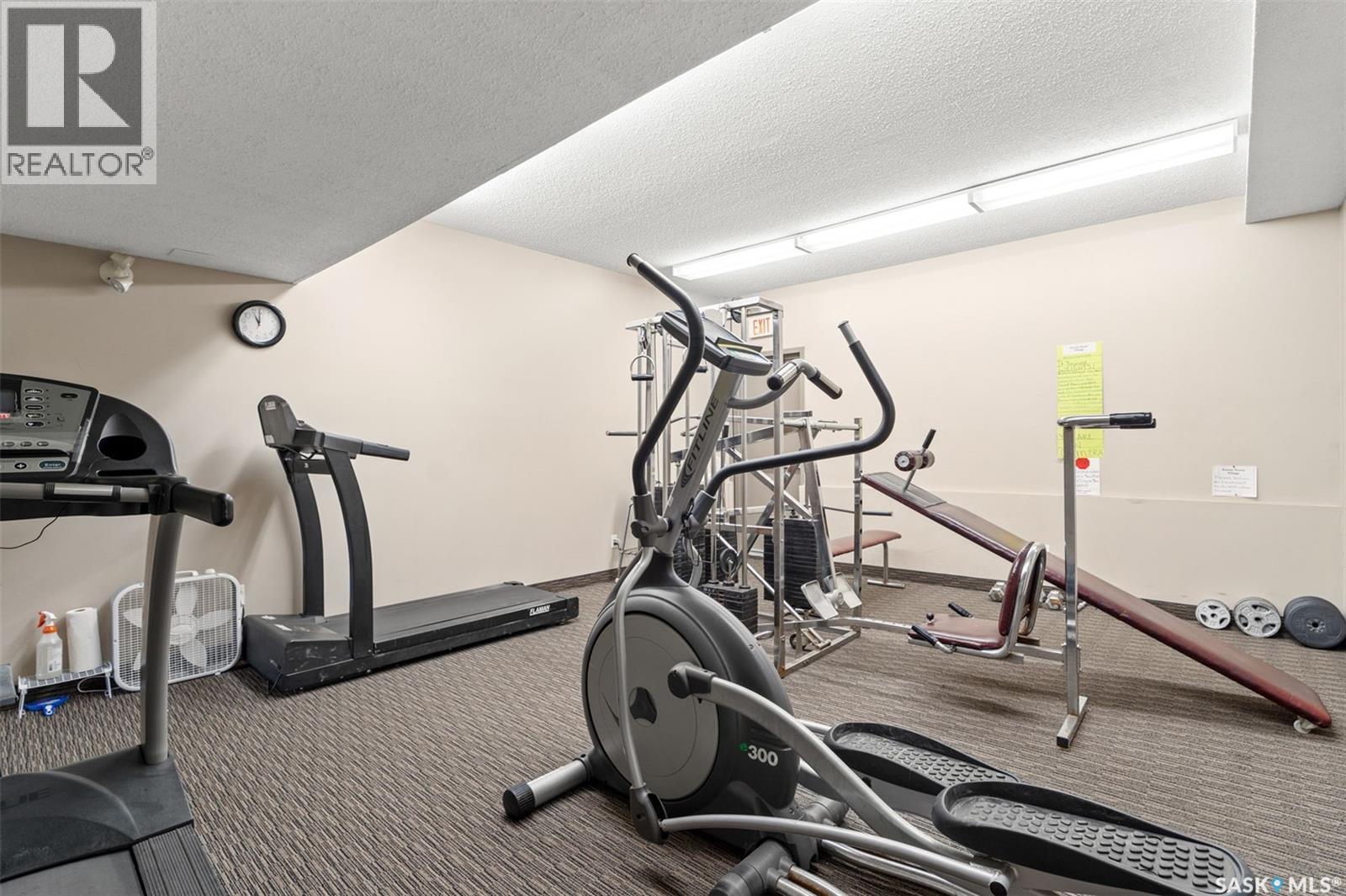 1031 425 115Th Street E, Saskatoon, SK - Indoor Photo Showing Gym Room