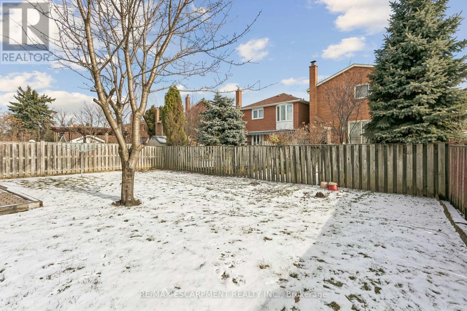 1400 Bough Beeches Boulevard, Mississauga, ON - Outdoor