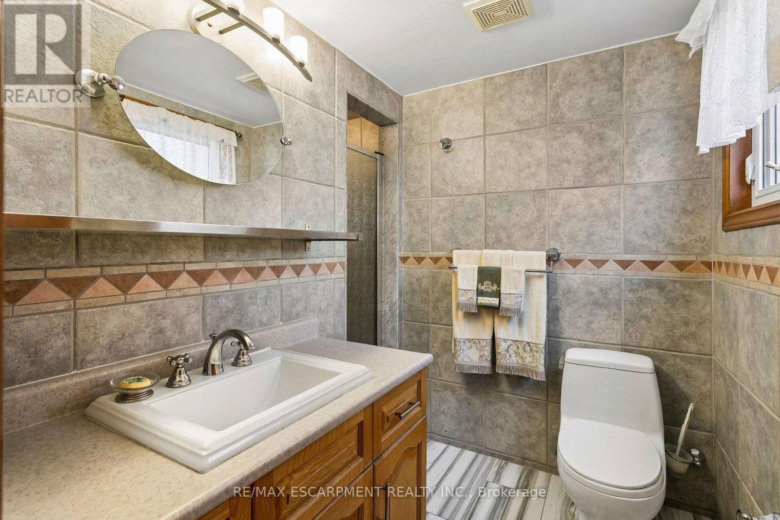 1400 Bough Beeches Boulevard, Mississauga, ON - Indoor Photo Showing Bathroom