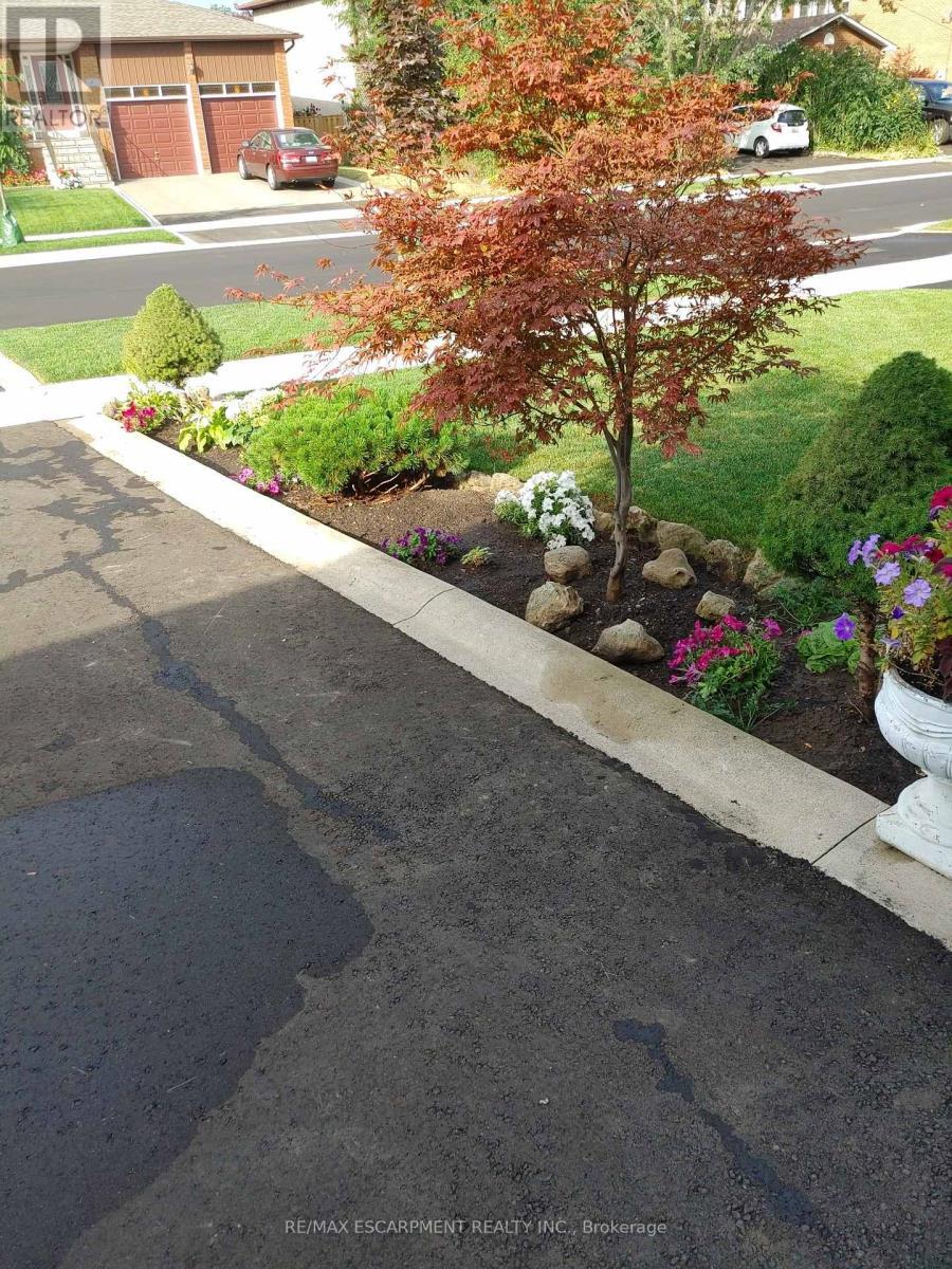 1400 Bough Beeches Boulevard, Mississauga, ON - Outdoor