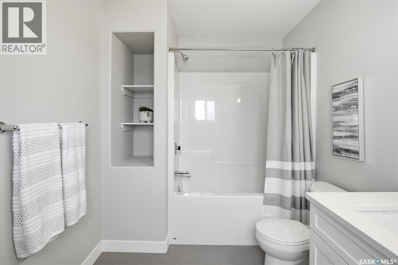 1046 Nightingale Terrace, Saskatoon, SK - Indoor Photo Showing Bathroom