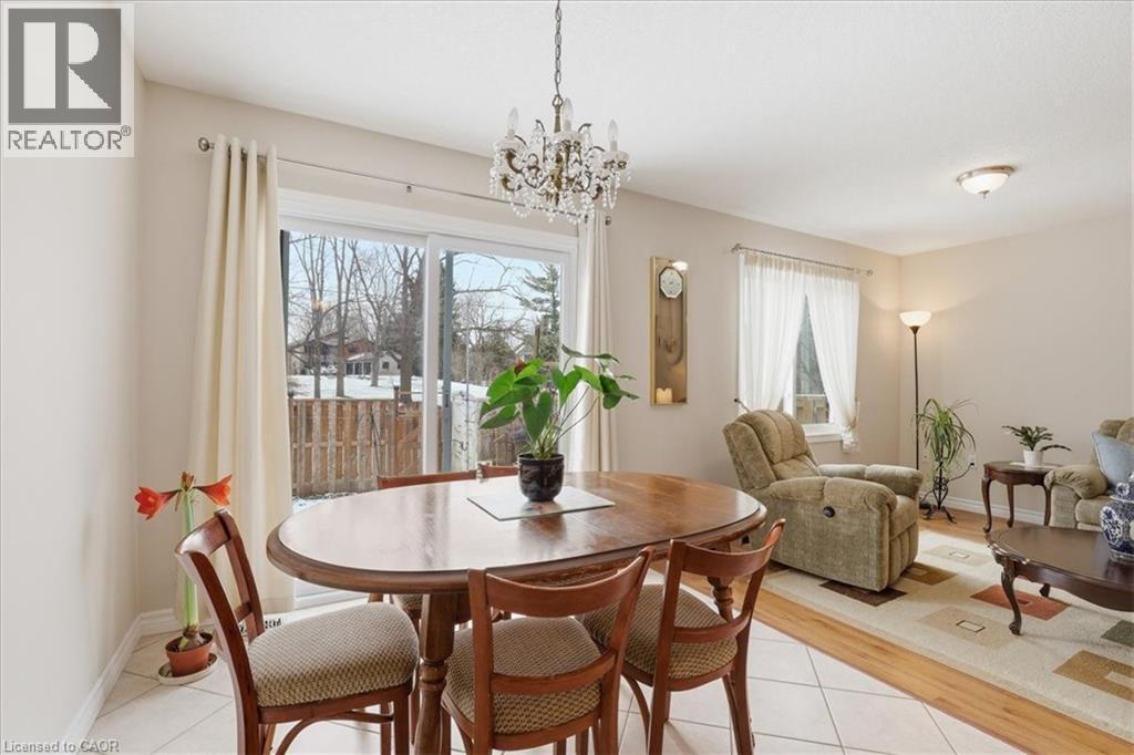 324 Maverick Street, Waterloo, ON - Indoor Photo Showing Dining Room