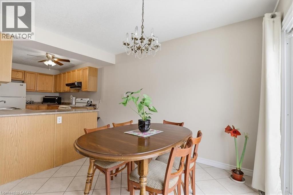 324 Maverick Street, Waterloo, ON - Indoor Photo Showing Dining Room