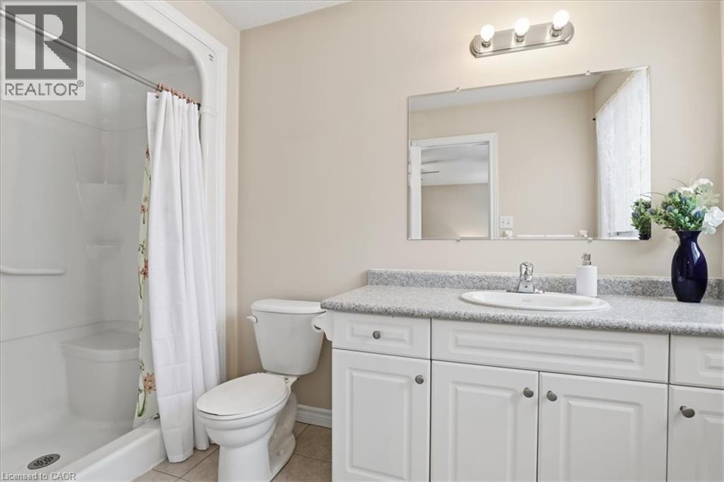 324 Maverick Street, Waterloo, ON - Indoor Photo Showing Bathroom