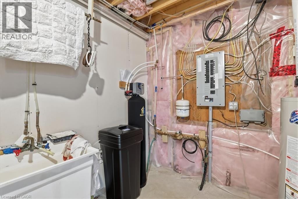 324 Maverick Street, Waterloo, ON - Indoor