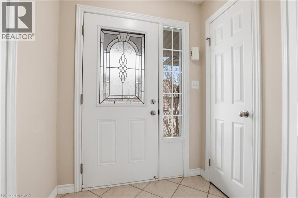 324 Maverick Street, Waterloo, ON - Indoor Photo Showing Other Room