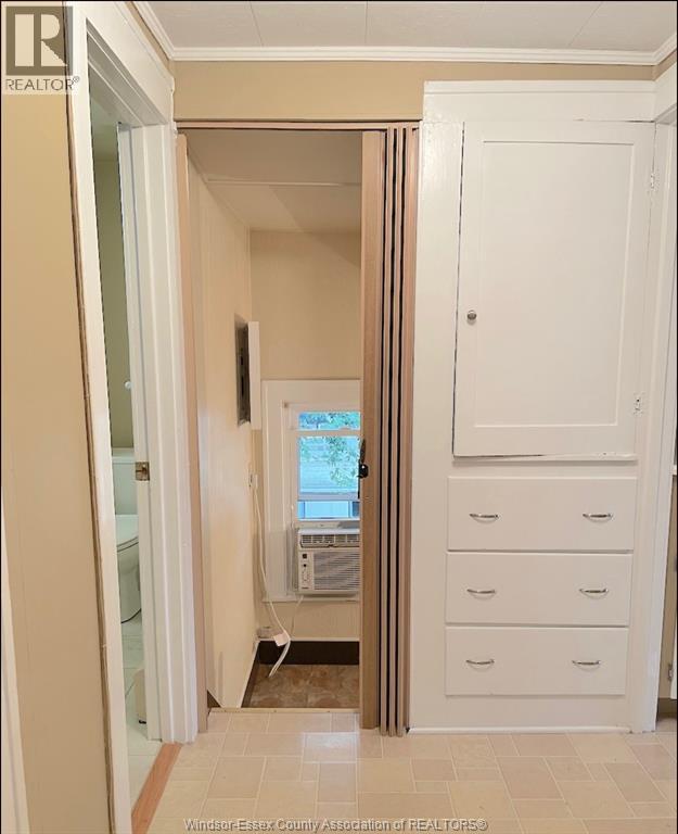 704 Bensette, Windsor, ON - Indoor Photo Showing Other Room
