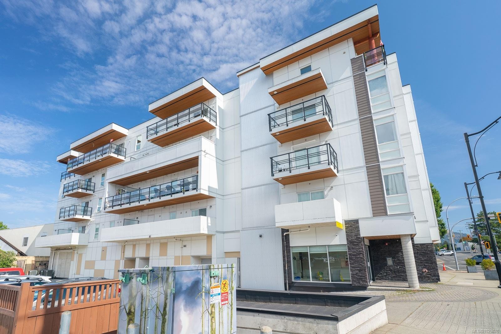 208-15 Canada Ave, Duncan, BC - Outdoor With Balcony