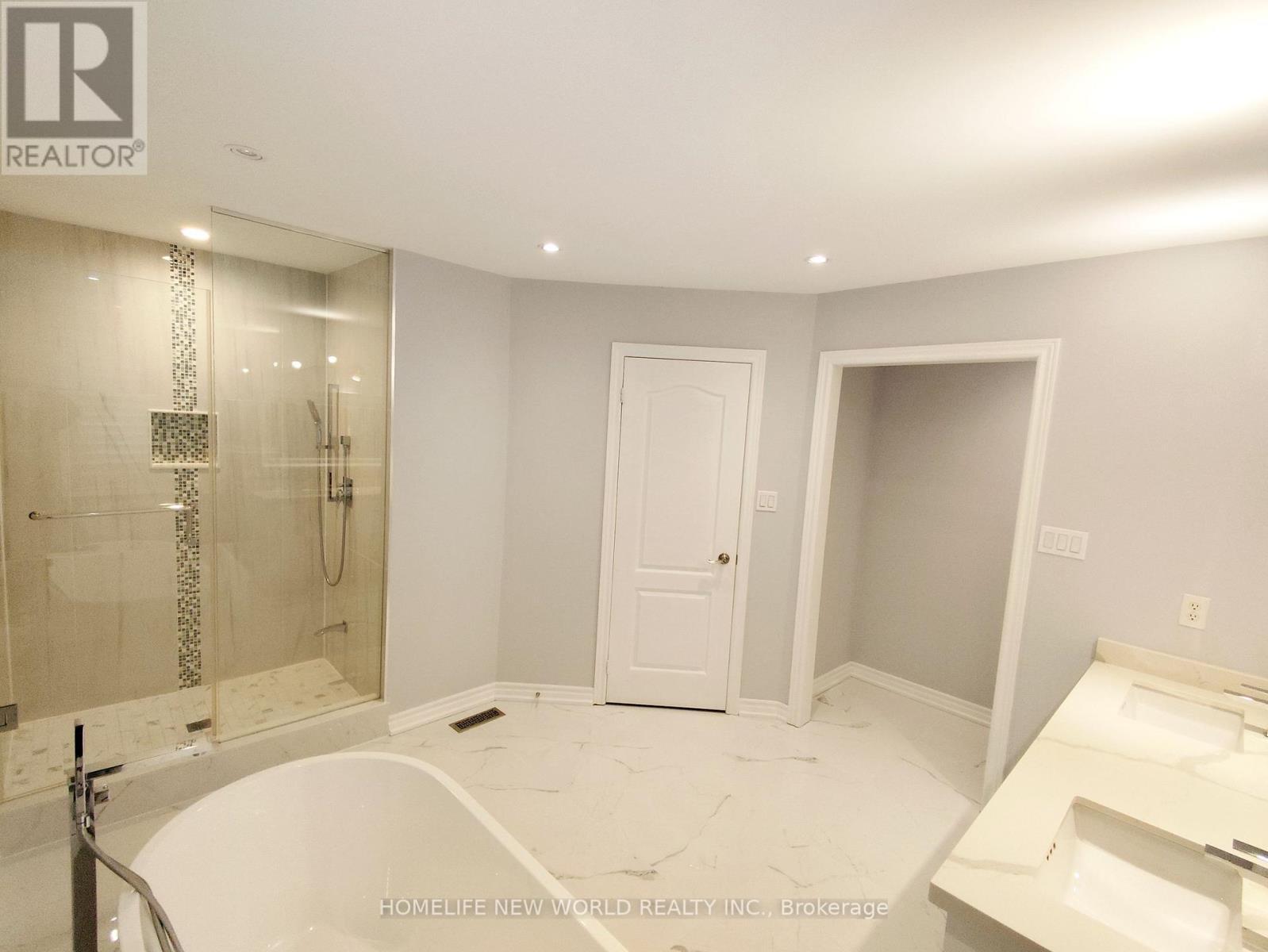 53 Larkmead Crescent, Markham, ON - Indoor Photo Showing Bathroom