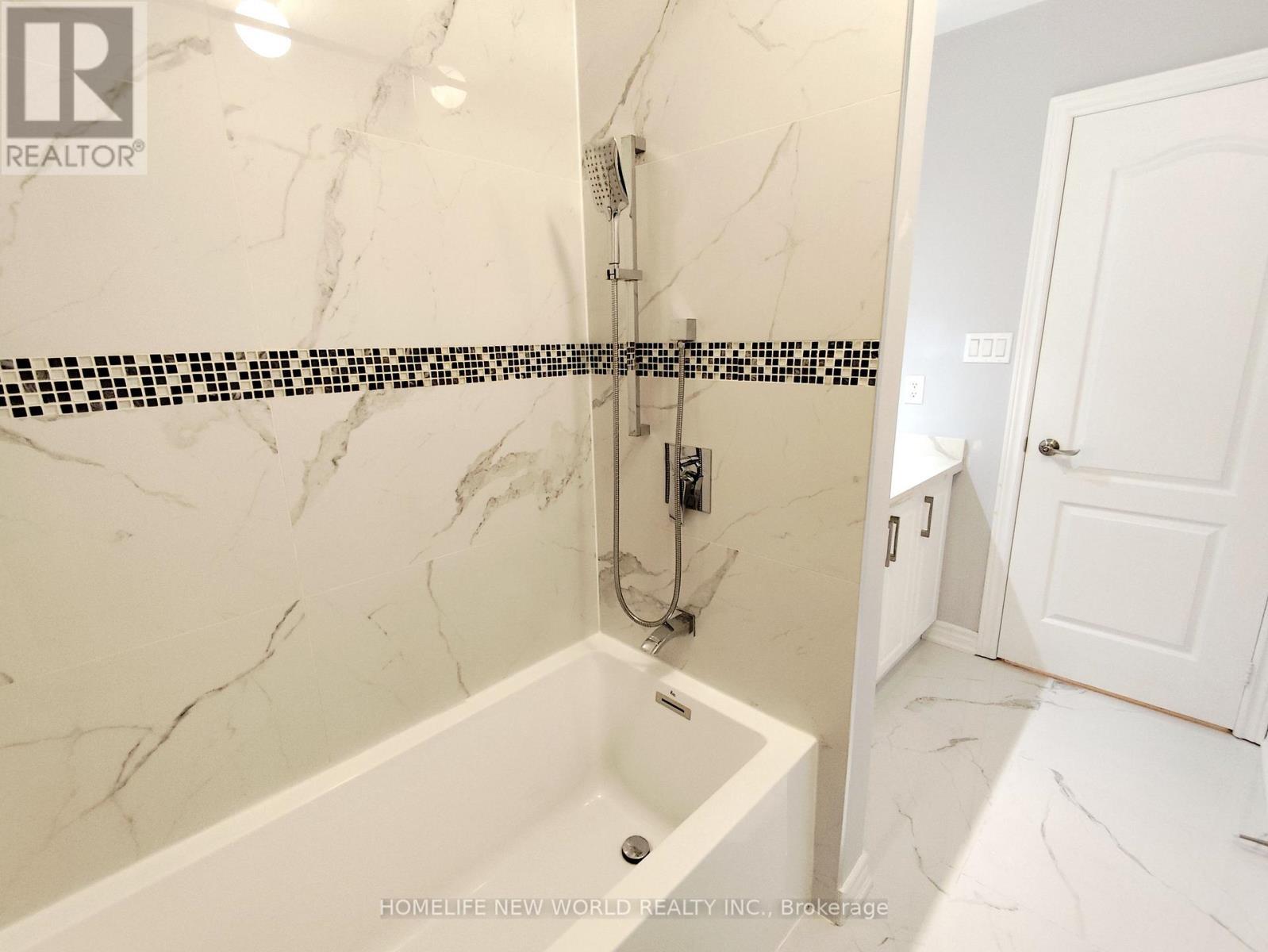 53 Larkmead Crescent, Markham, ON - Indoor Photo Showing Bathroom