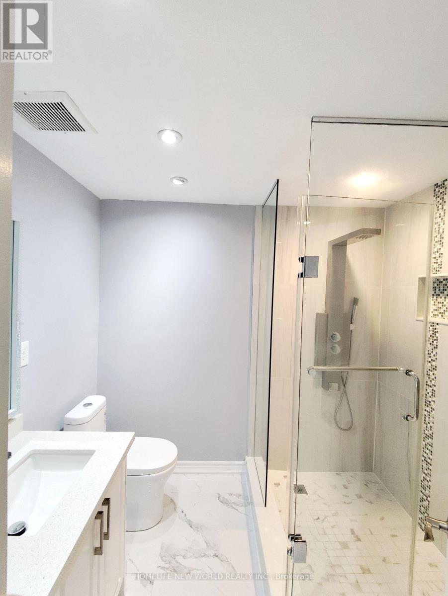 53 Larkmead Crescent, Markham, ON - Indoor Photo Showing Bathroom