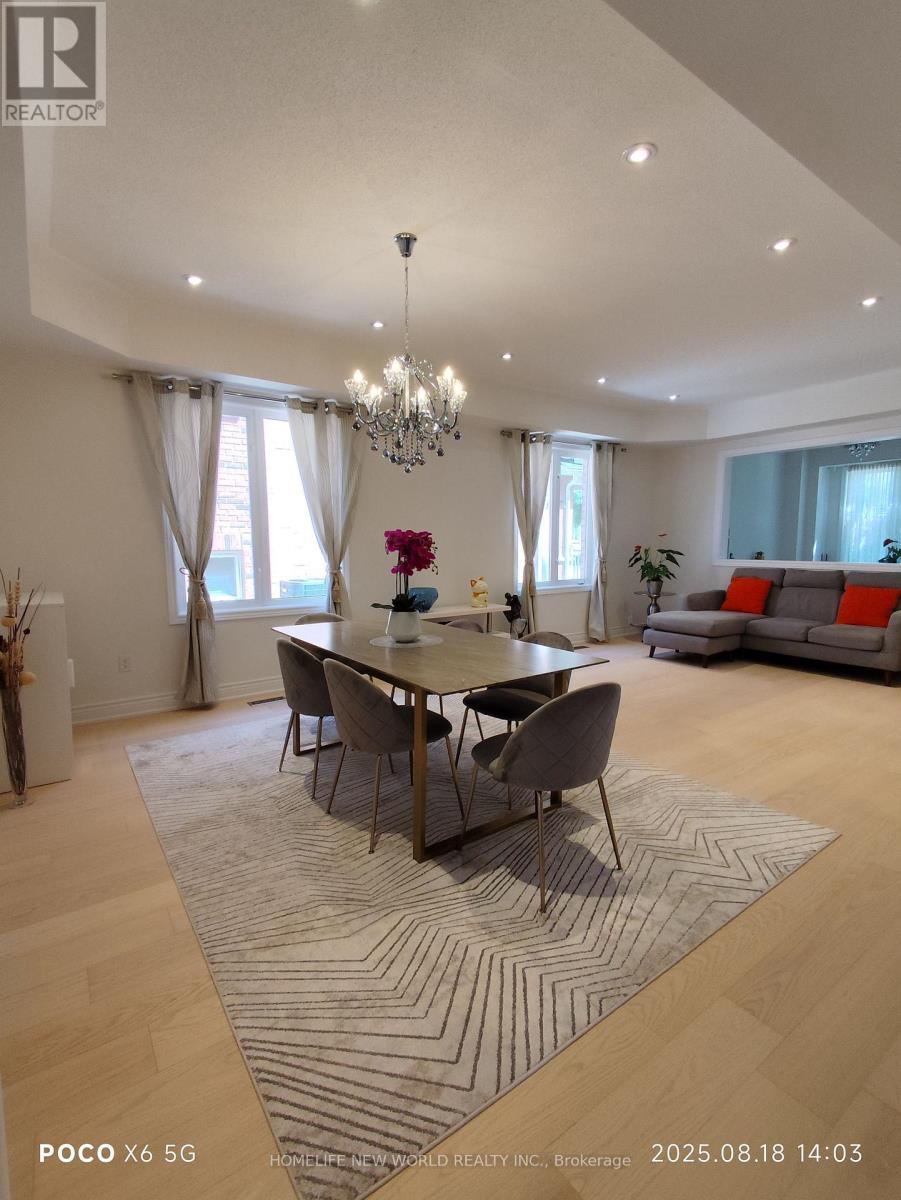 53 Larkmead Crescent, Markham, ON - Indoor Photo Showing Other Room