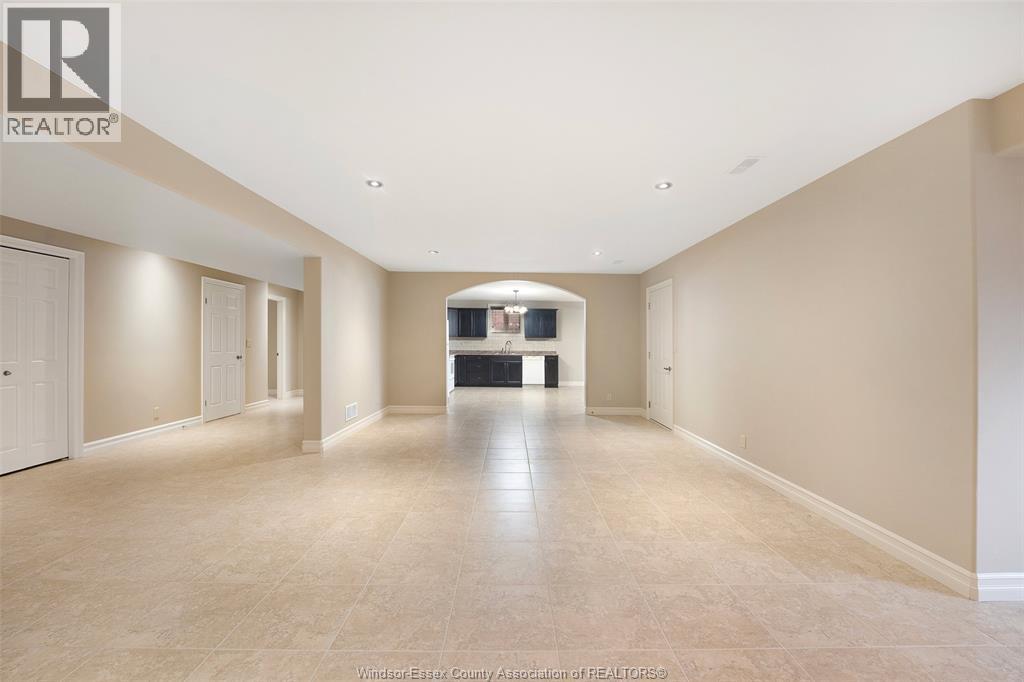 199 Ellison, Leamington, ON - Indoor