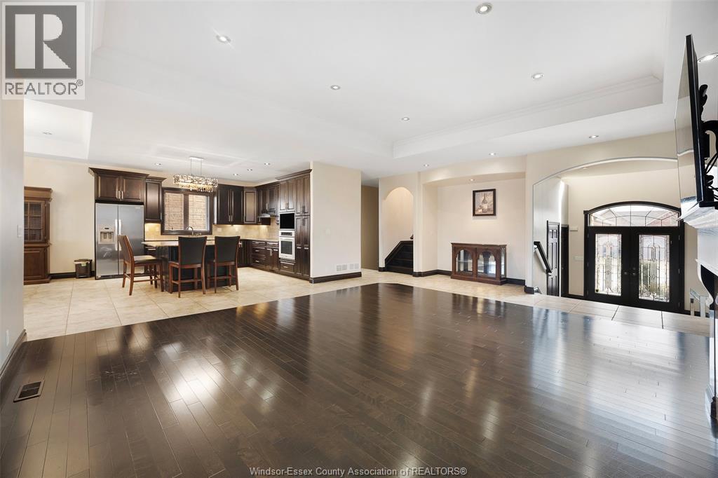 199 Ellison, Leamington, ON - Indoor