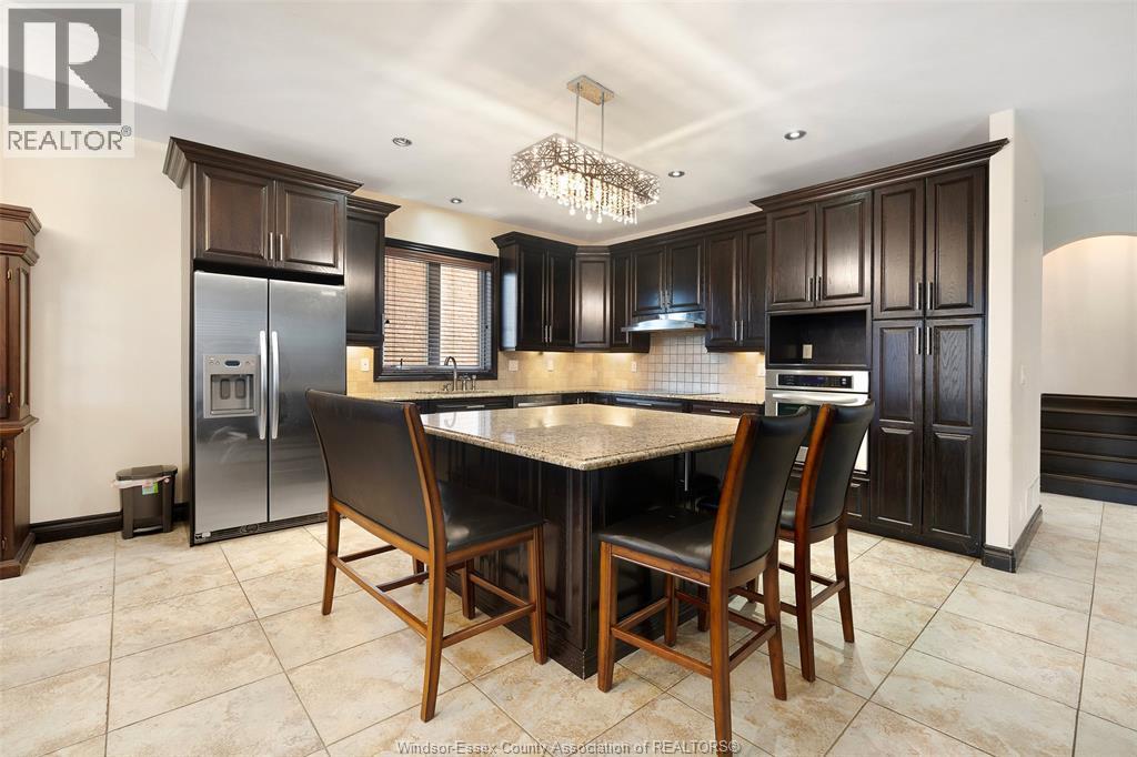 199 Ellison, Leamington, ON - Indoor