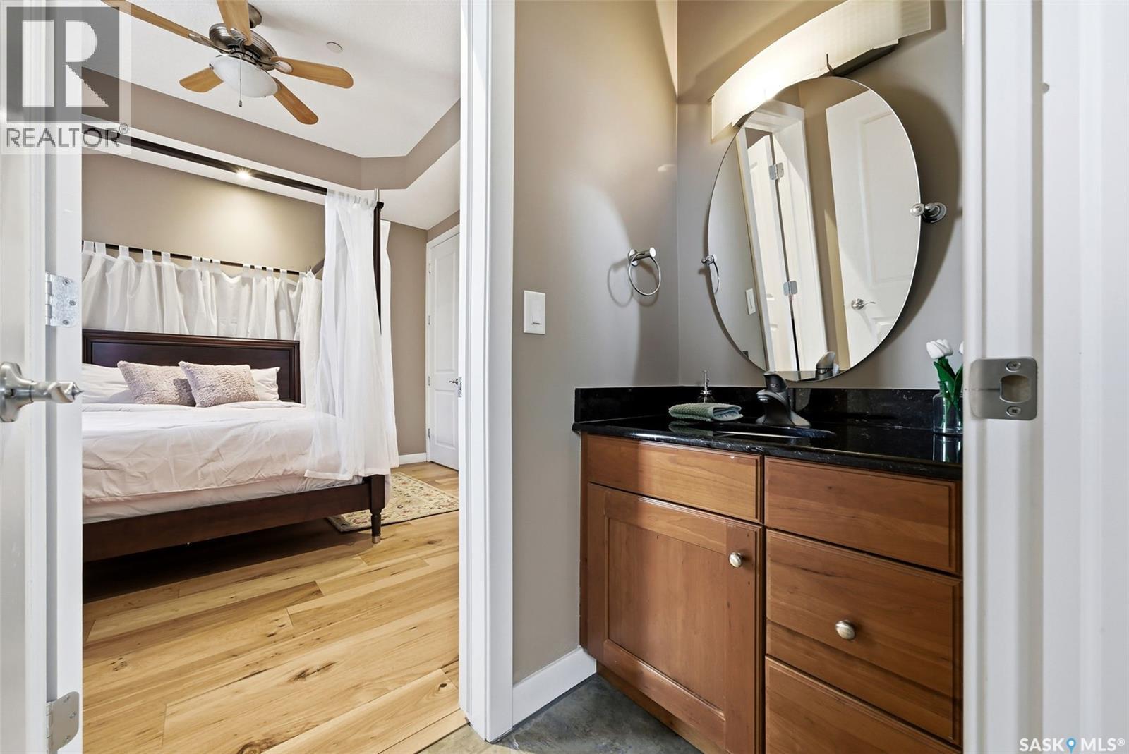 3270 Windsor Park Crescent, Regina, SK - Indoor Photo Showing Bedroom