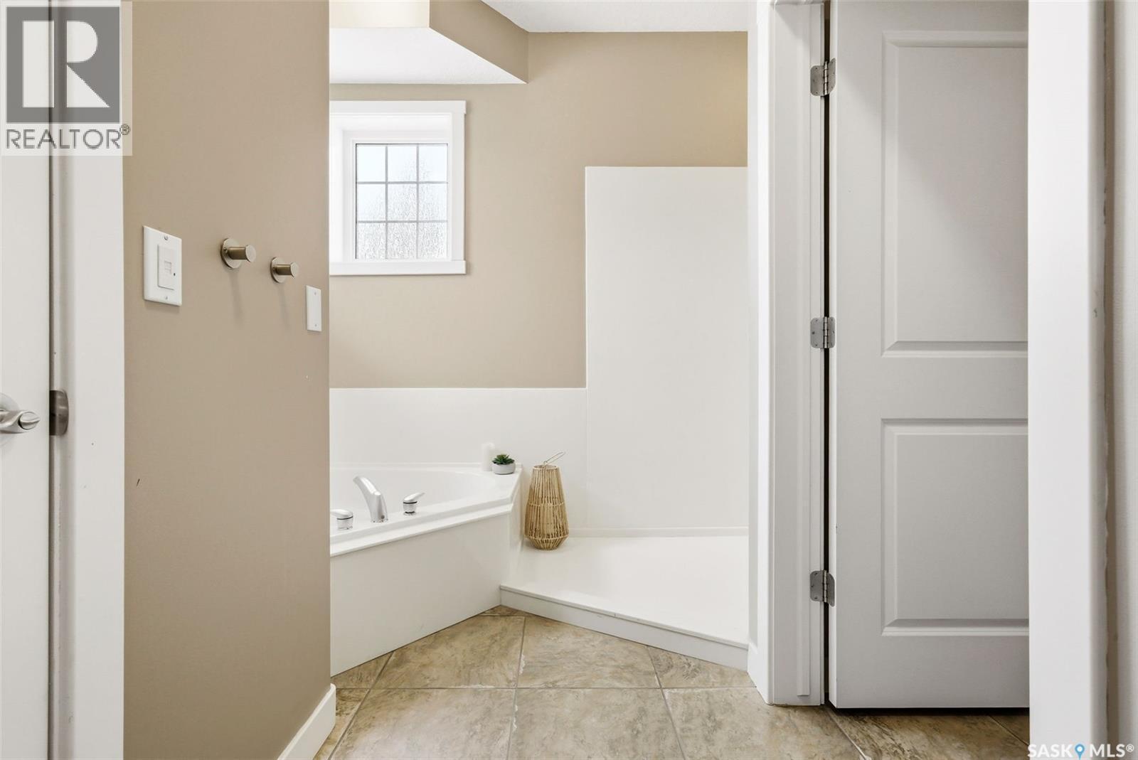 3270 Windsor Park Crescent, Regina, SK - Indoor Photo Showing Bathroom