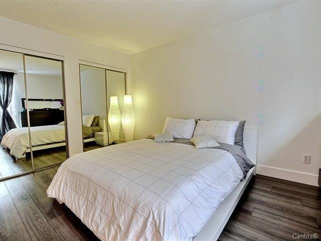 Bedroom - 406-525 Rue Lucien-L'Allier, Montréal (Ville-Marie), QC - Indoor Photo Showing Bedroom