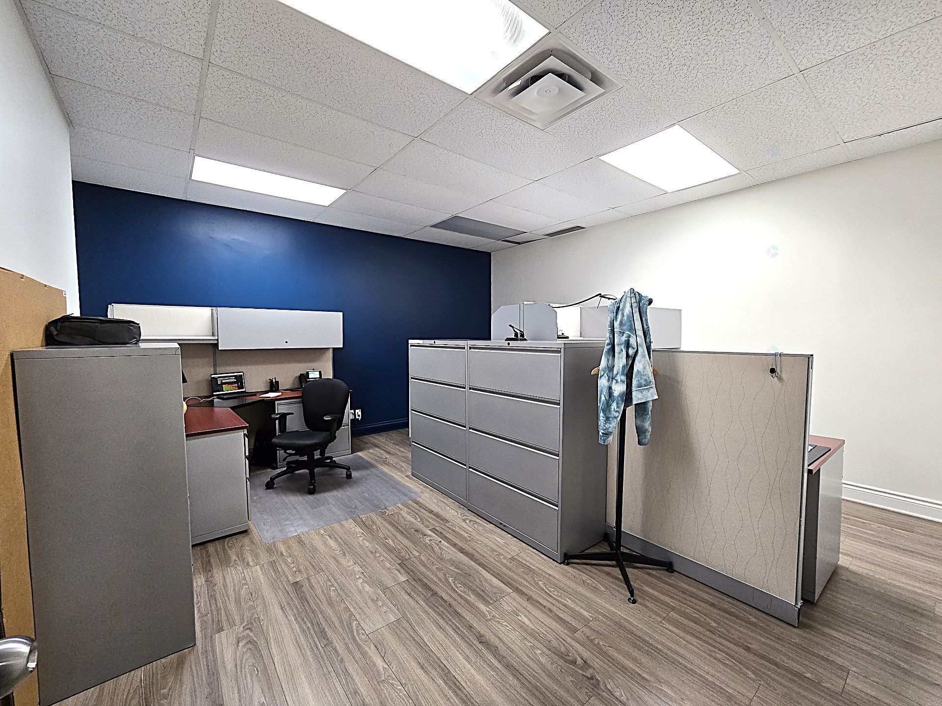 Bureau - 3675 Boul. De La Grande-Allée, Boisbriand, QC - Indoor