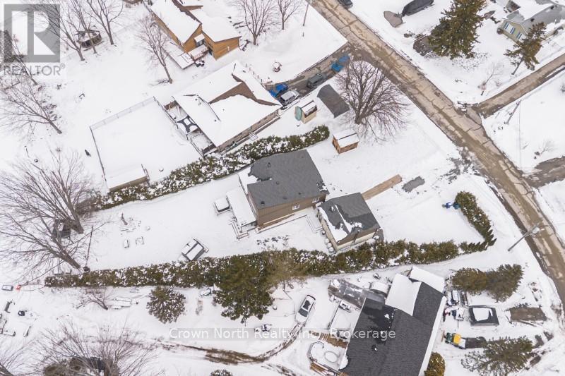 XL Backyard Fully Enclosed - 39 Turtle Path, Ramara, ON - Outdoor With View