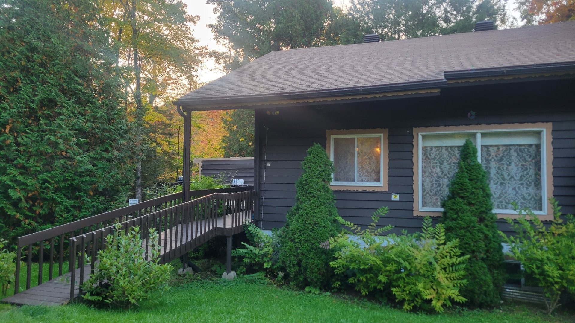 Front of Structure - 330A Rue De L'Edelweiss, Sainte-Agathe-Des-Monts, QC - Outdoor