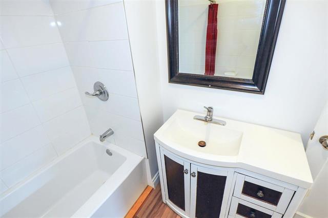 1897 Bannatyne Ave, Winnipeg, MB