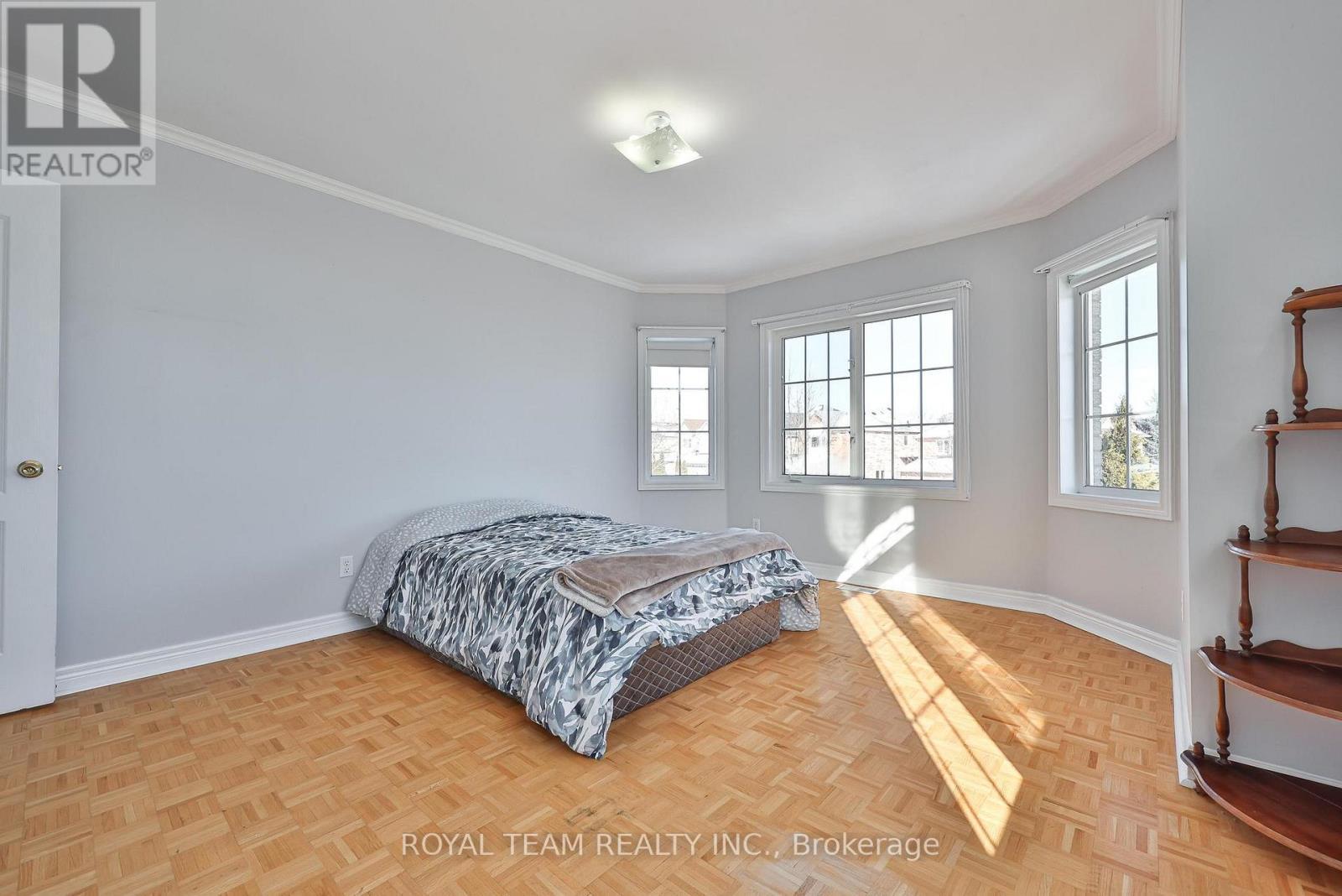 2 Sandway Crescent, Vaughan, ON - Indoor Photo Showing Bedroom