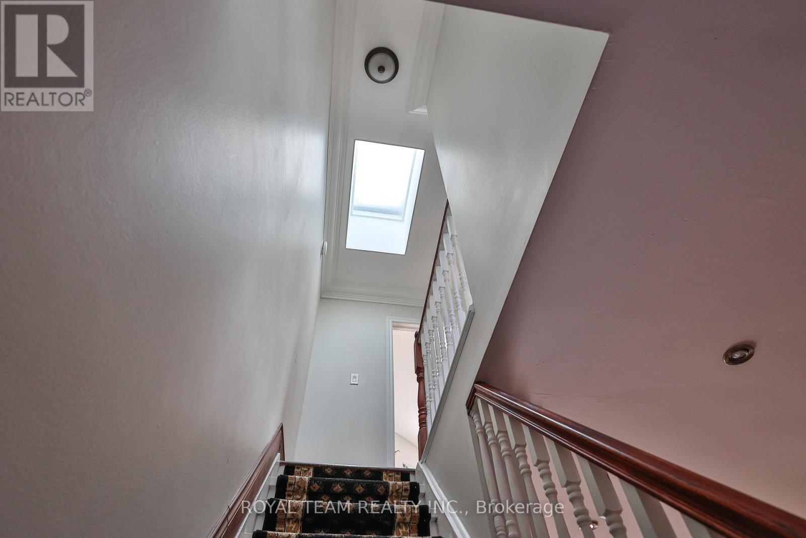 54 Maher Avenue, Toronto, ON - Indoor Photo Showing Other Room