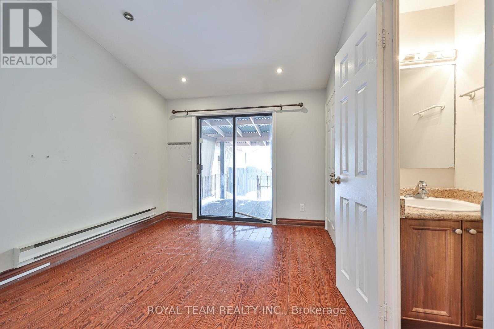 54 Maher Avenue, Toronto, ON - Indoor Photo Showing Other Room