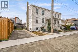 79 PALACE Street Brantford, ON N3T 3W8