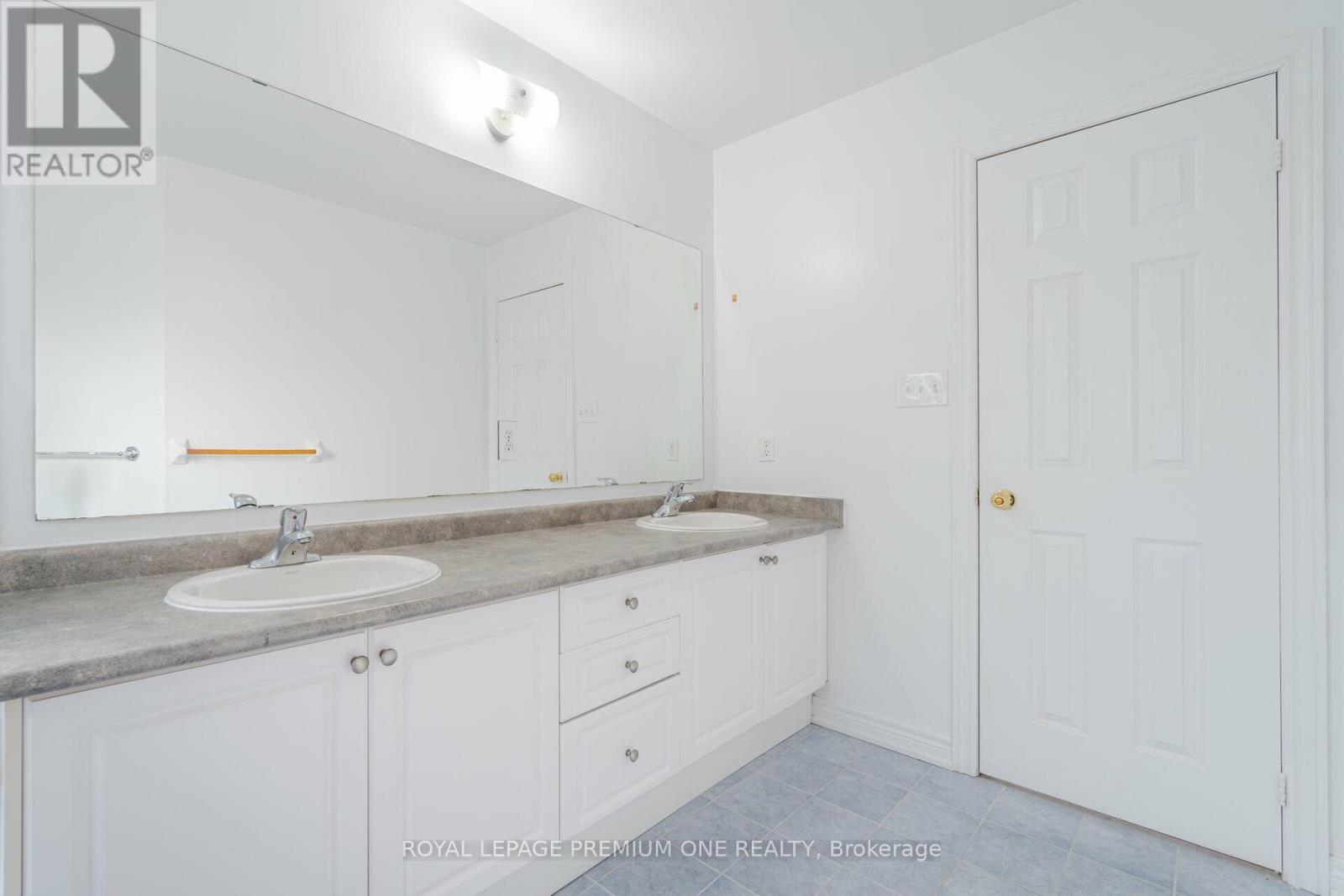 48 Devonwood Drive, Markham, ON - Indoor Photo Showing Bathroom