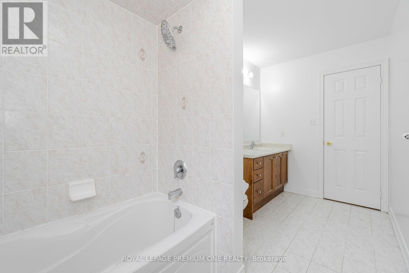 48 Devonwood Drive, Markham, ON - Indoor Photo Showing Bathroom