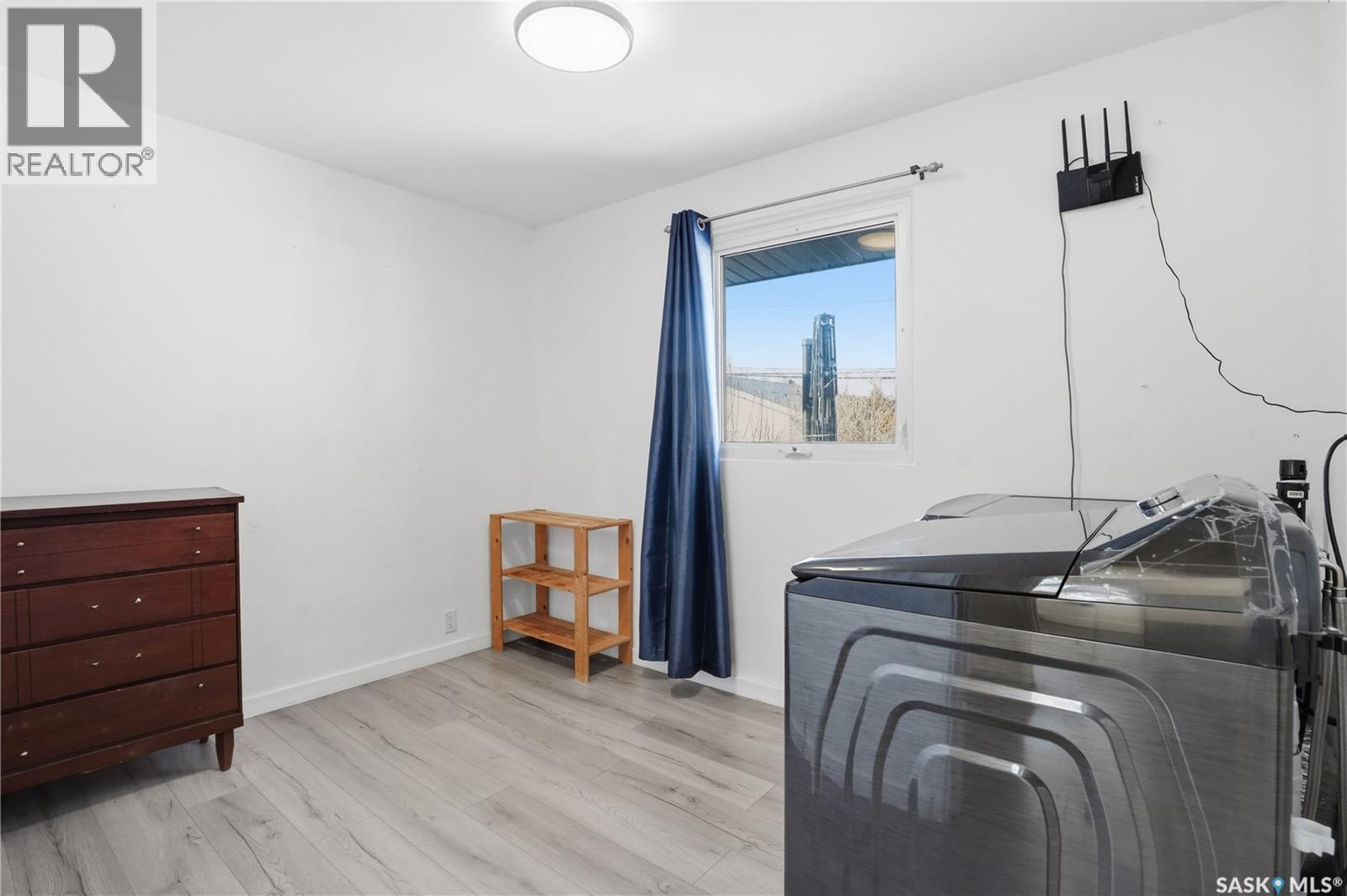 632 Aberdeen Crescent, Regina, SK - Indoor Photo Showing Laundry Room