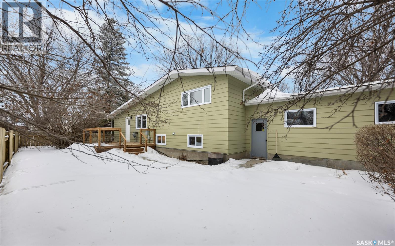 73 Tibbits Road, Regina, SK - Outdoor