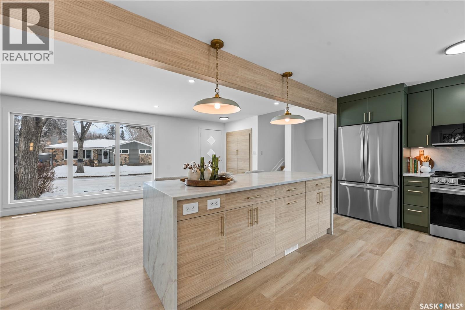 73 Tibbits Road, Regina, SK - Indoor Photo Showing Kitchen