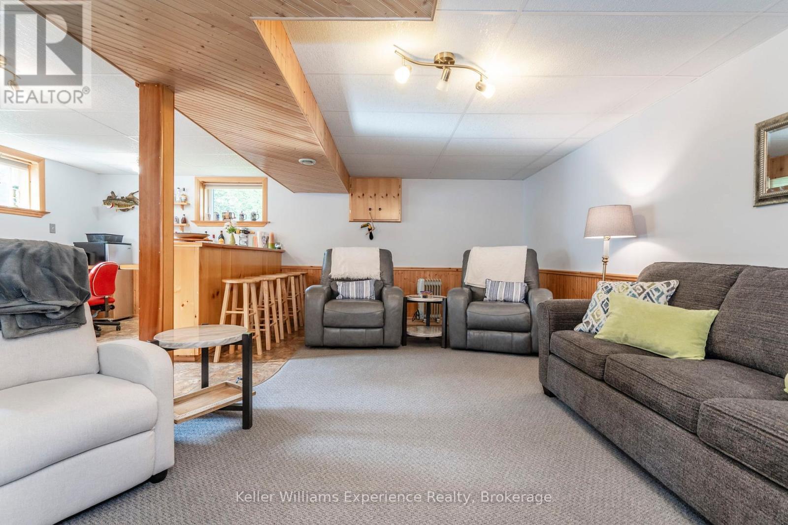 450 Concession 11 Road E, Tiny, ON - Indoor