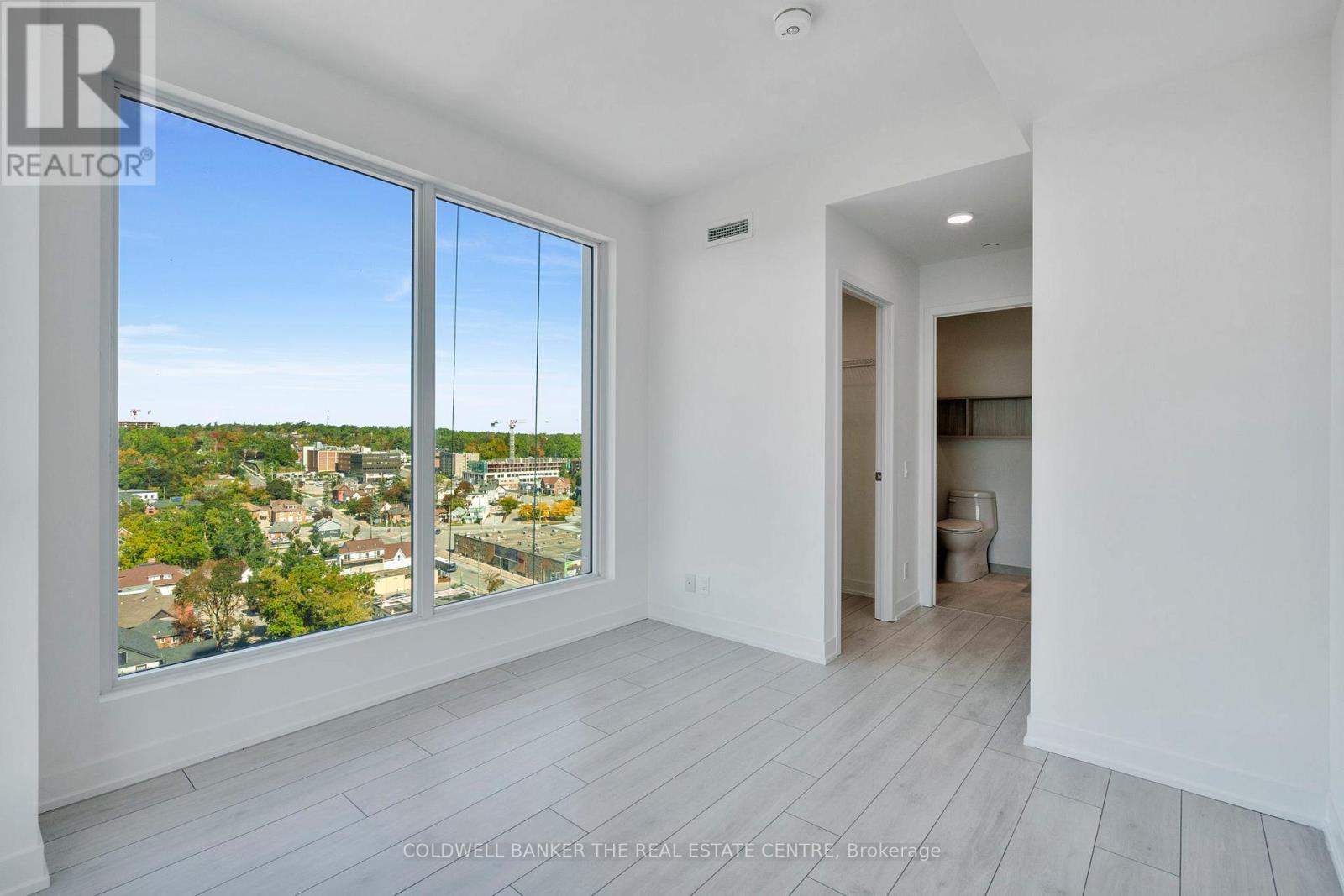 Unit #1302 - 39 Mary Street, Barrie, ON - Indoor Photo Showing Other Room